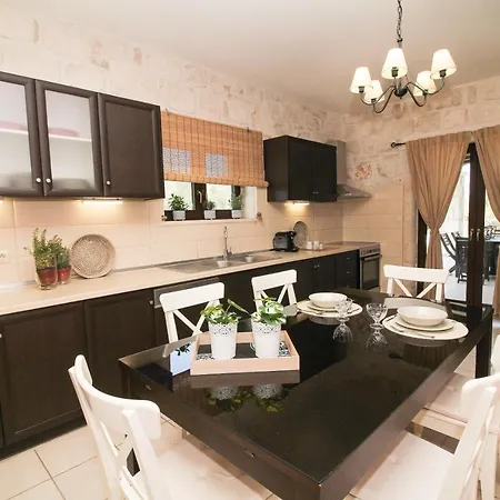 Villa Evanthe Stone